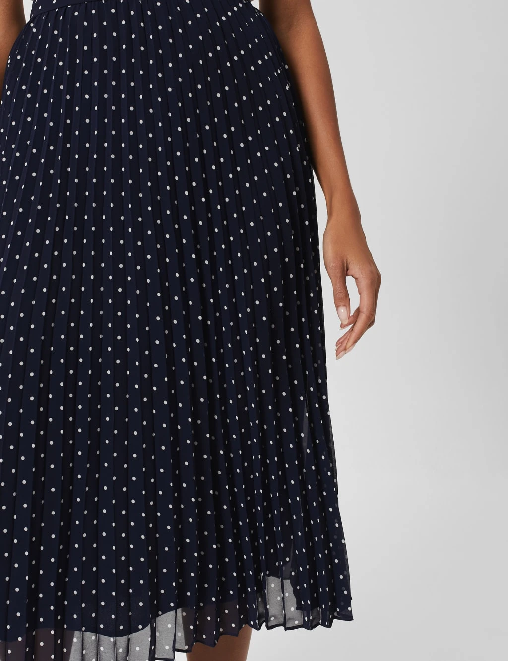 Polka Dot Pleated Midi A-Line Skirt 4 Polka Dot Pleated Midi A-Line Skirt - Image 4