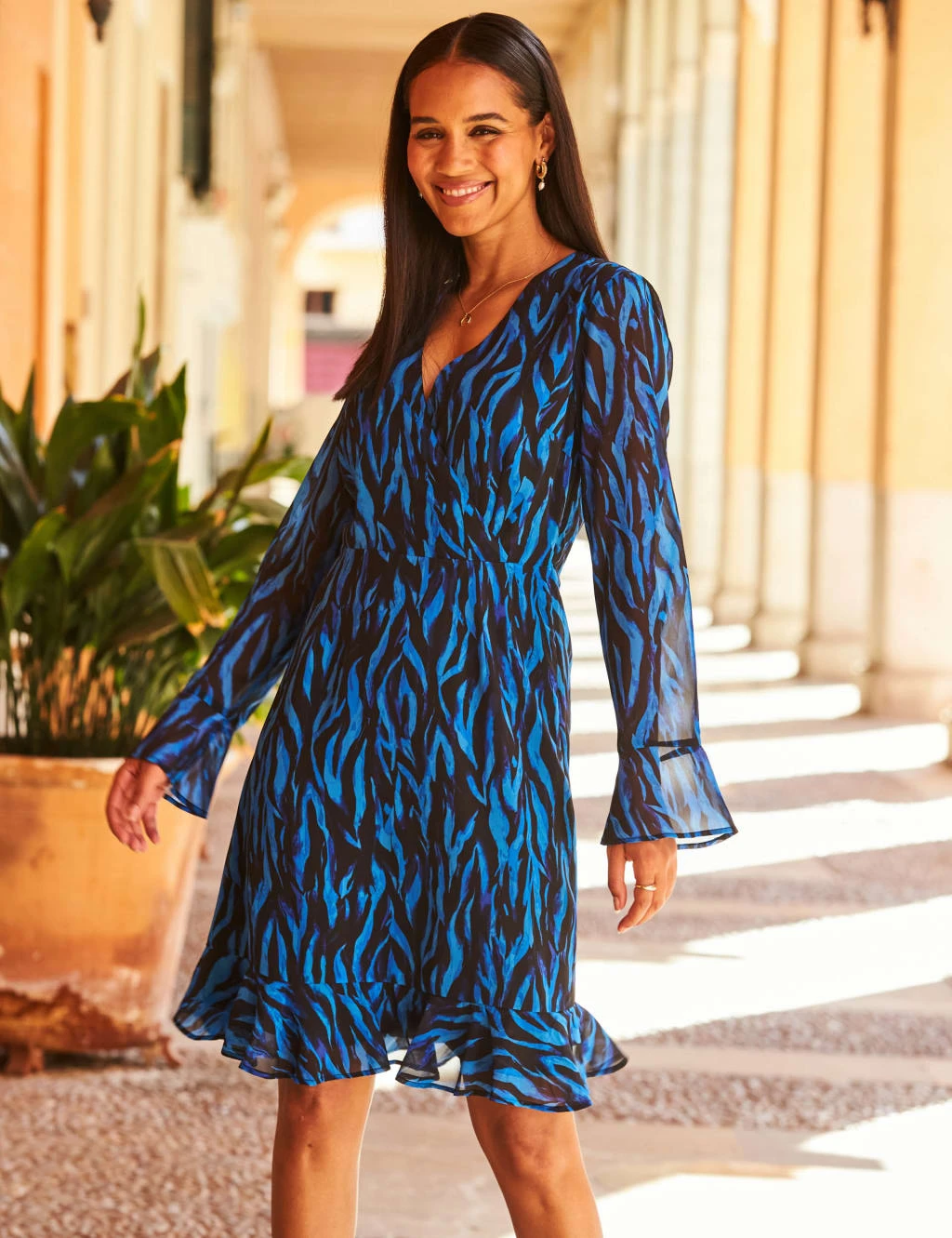 Zebra Print V-Neck Frill Hem Waisted Dress 4 Zebra Print V-Neck Frill Hem Waisted Dress - Image 4