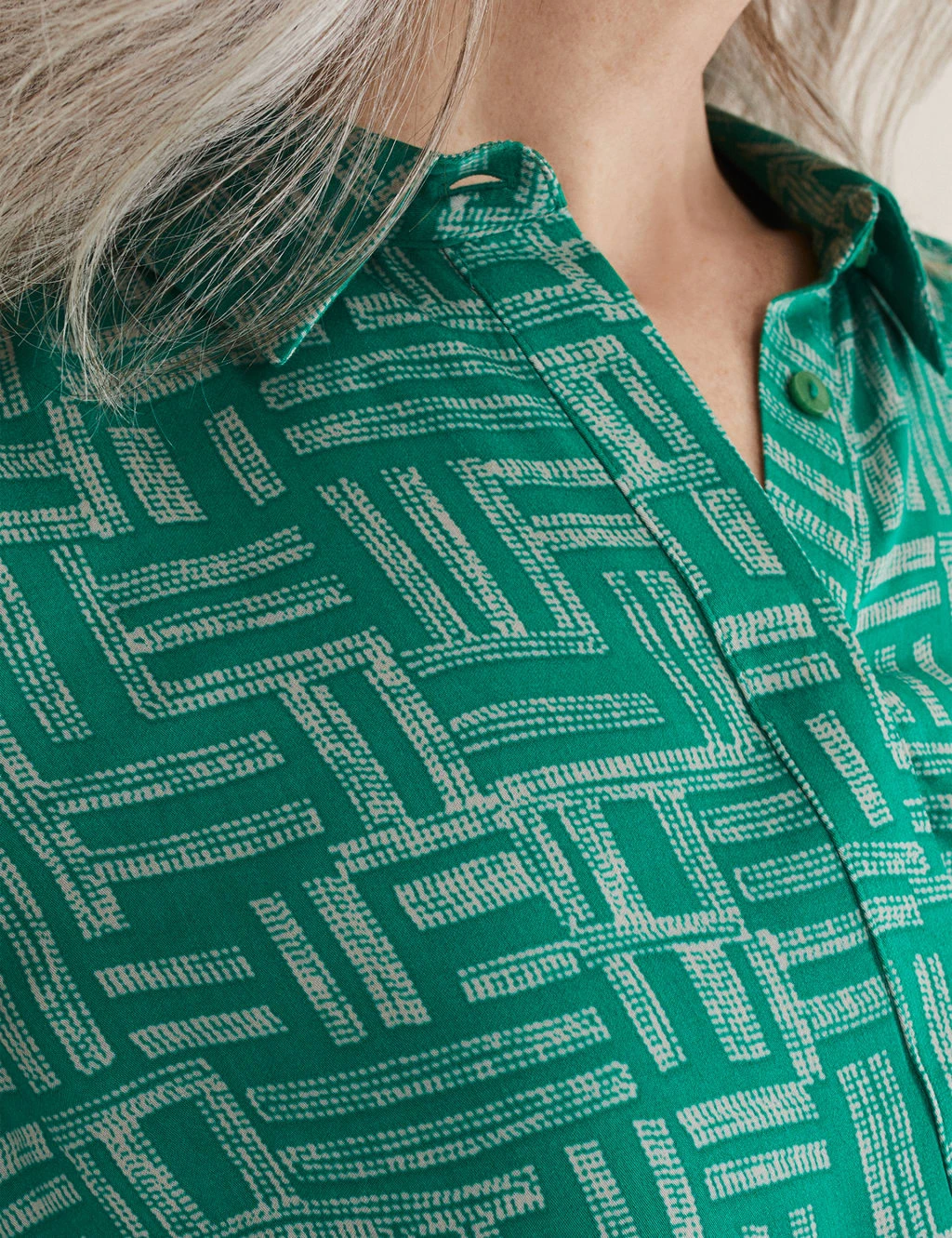 Printed Collared Button Through Blouse 5 Printed Collared Button Through Blouse - Image 5