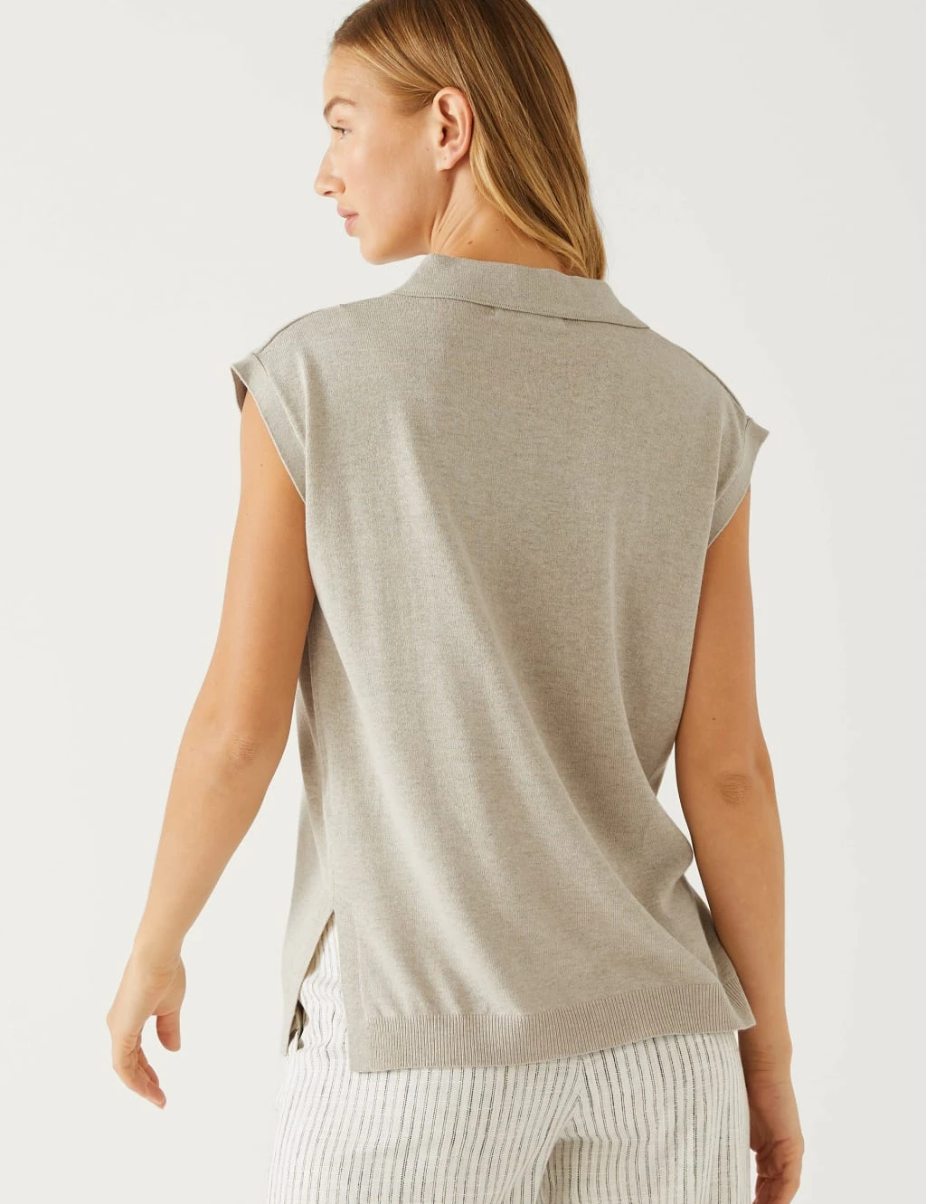 Collared Relaxed Knitted Vest With Linen 5 Collared Relaxed Knitted Vest With Linen - Image 5