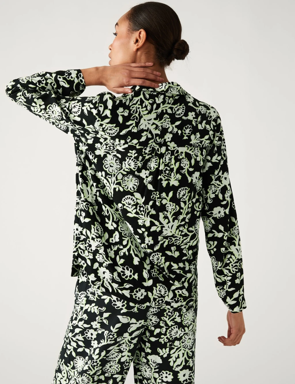 Floral Collared Relaxed Shirt 3 Floral Collared Relaxed Shirt - Image 3