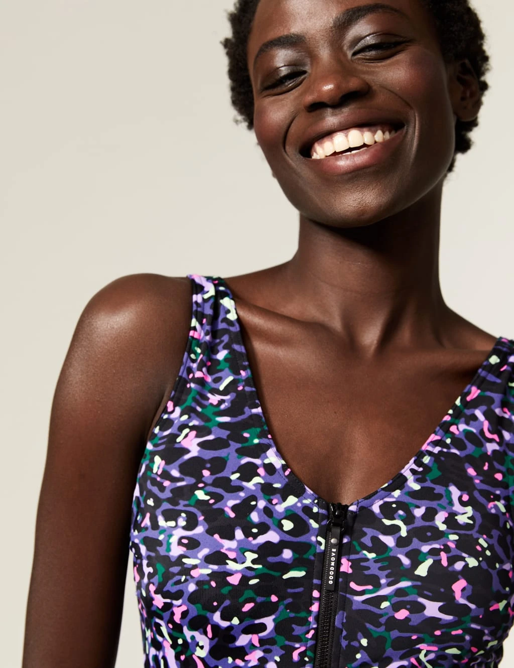 Printed Padded V-Neck Swimsuit 5 Printed Padded V-Neck Swimsuit - Image 5