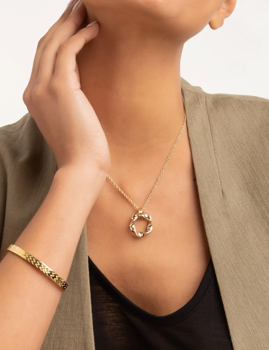 Autograph Circle Pendant Necklace 3 Autograph Circle Pendant Necklace - Image 3