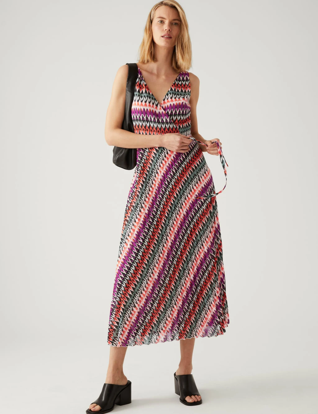 Printed V-Neck Pleated Midi Wrap Dress 3 Printed V-Neck Pleated Midi Wrap Dress - Image 3