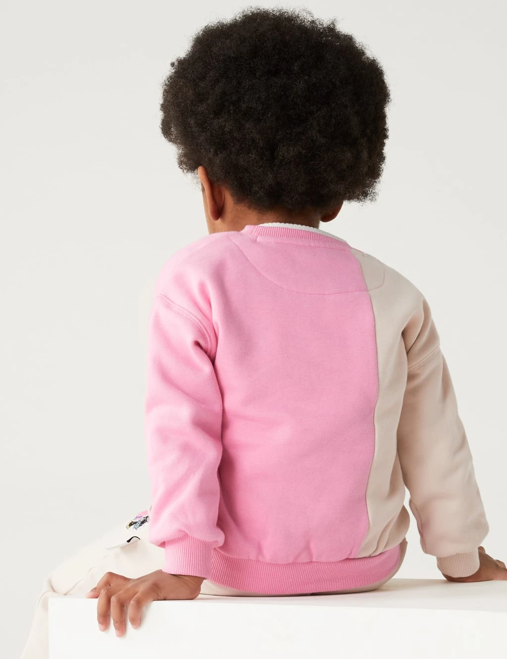 Cotton Rich Minnie Mouse™ Sweatshirt (2-8 Yrs) 4 Cotton Rich Minnie Mouse™ Sweatshirt (2-8 Yrs) - Image 4