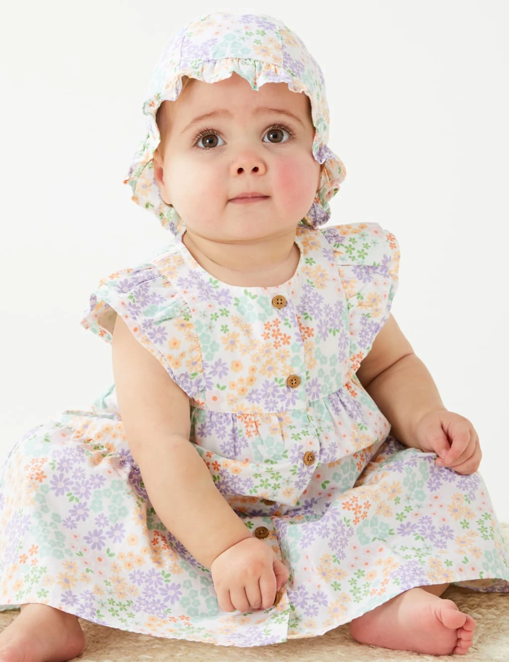 2pc Pure Cotton Floral Outfit (0-3 Yrs) 1 2pc Pure Cotton Floral Outfit (0-3 Yrs)