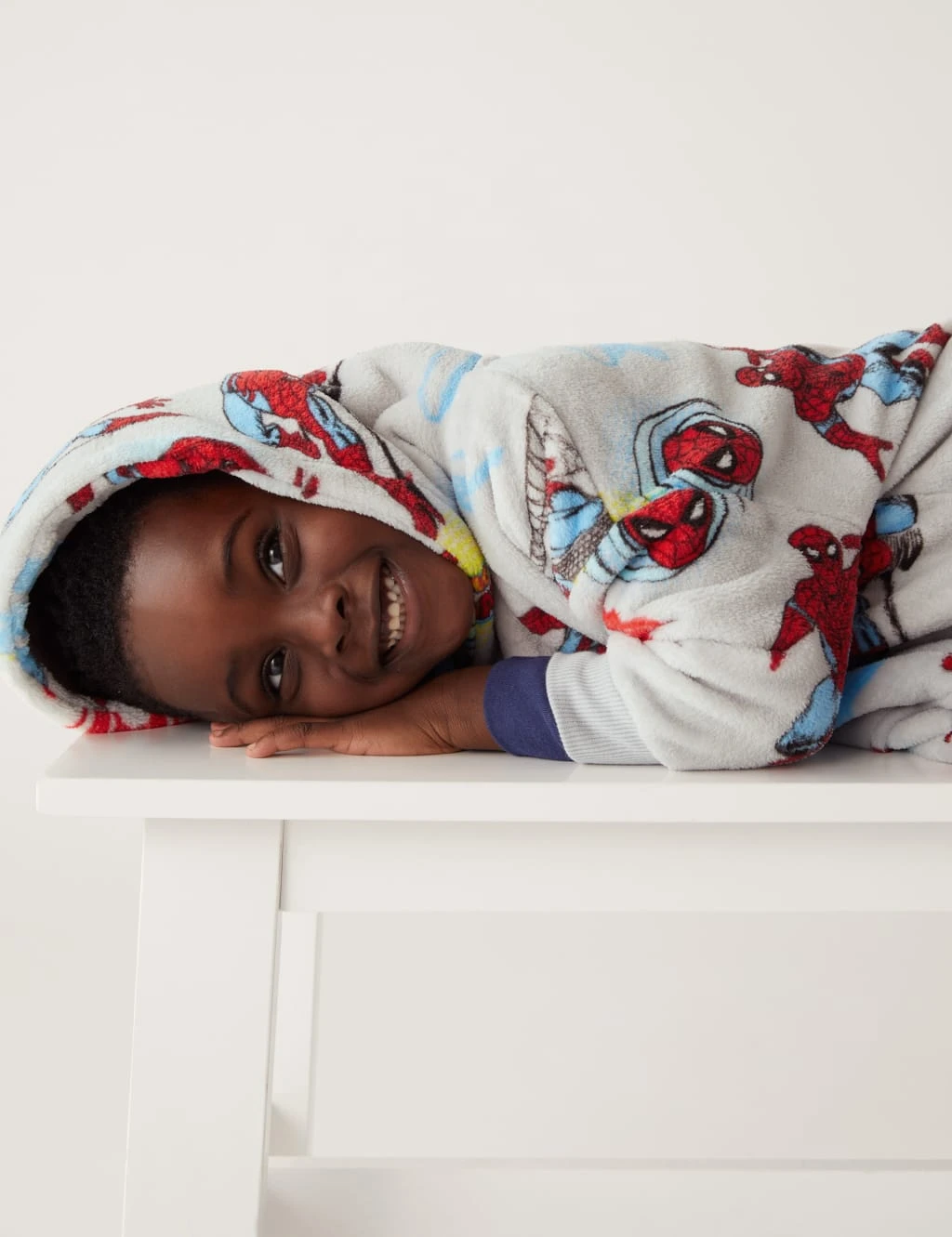 Spider-Man™ Oversized Hoodie (3-8 Yrs) 3 Spider-Man™ Oversized Hoodie (3-8 Yrs) - Image 3