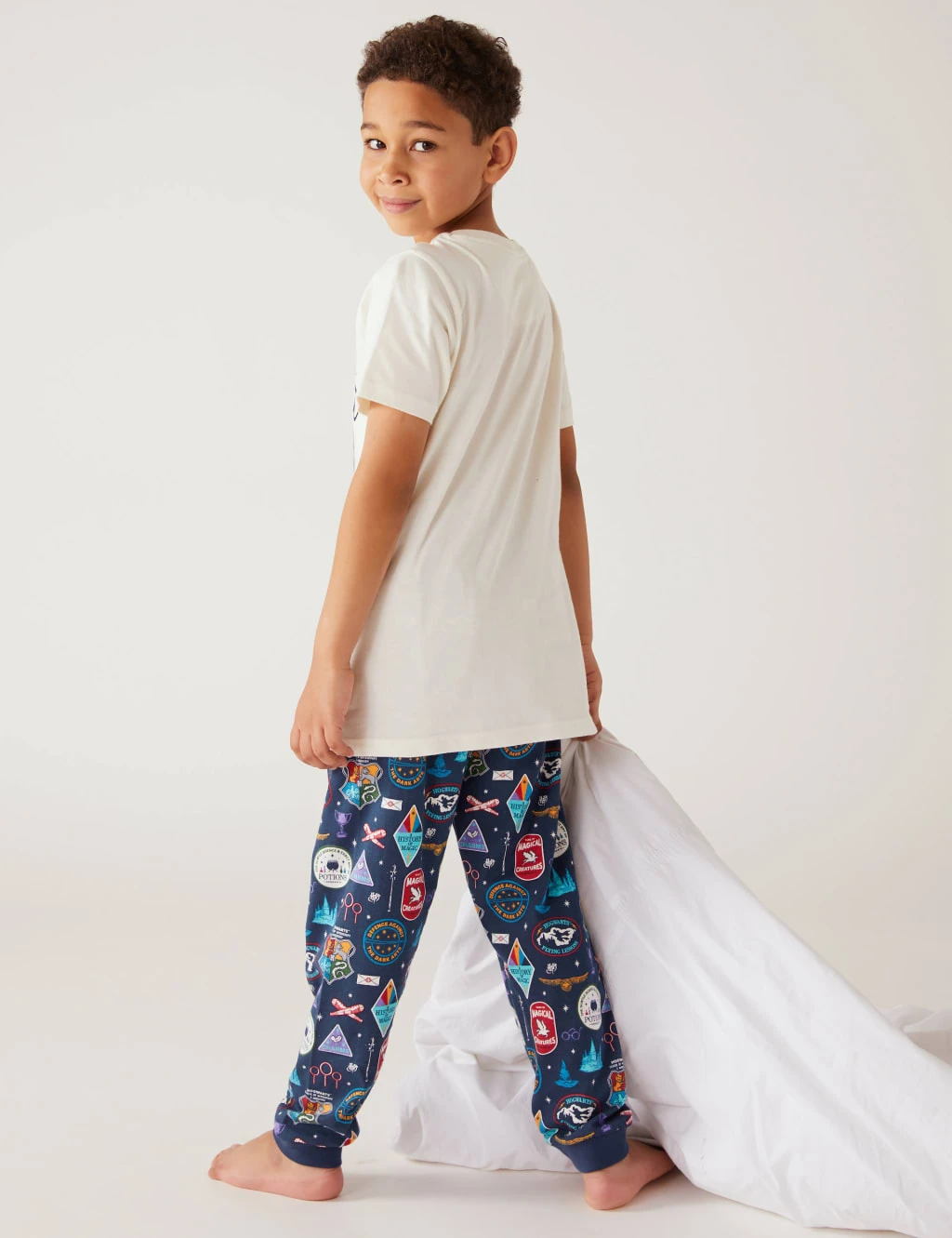 Harry Potter™ Hogwarts Pyjamas (6-16 Yrs) 3 Harry Potter™ Hogwarts Pyjamas (6-16 Yrs) - Image 3