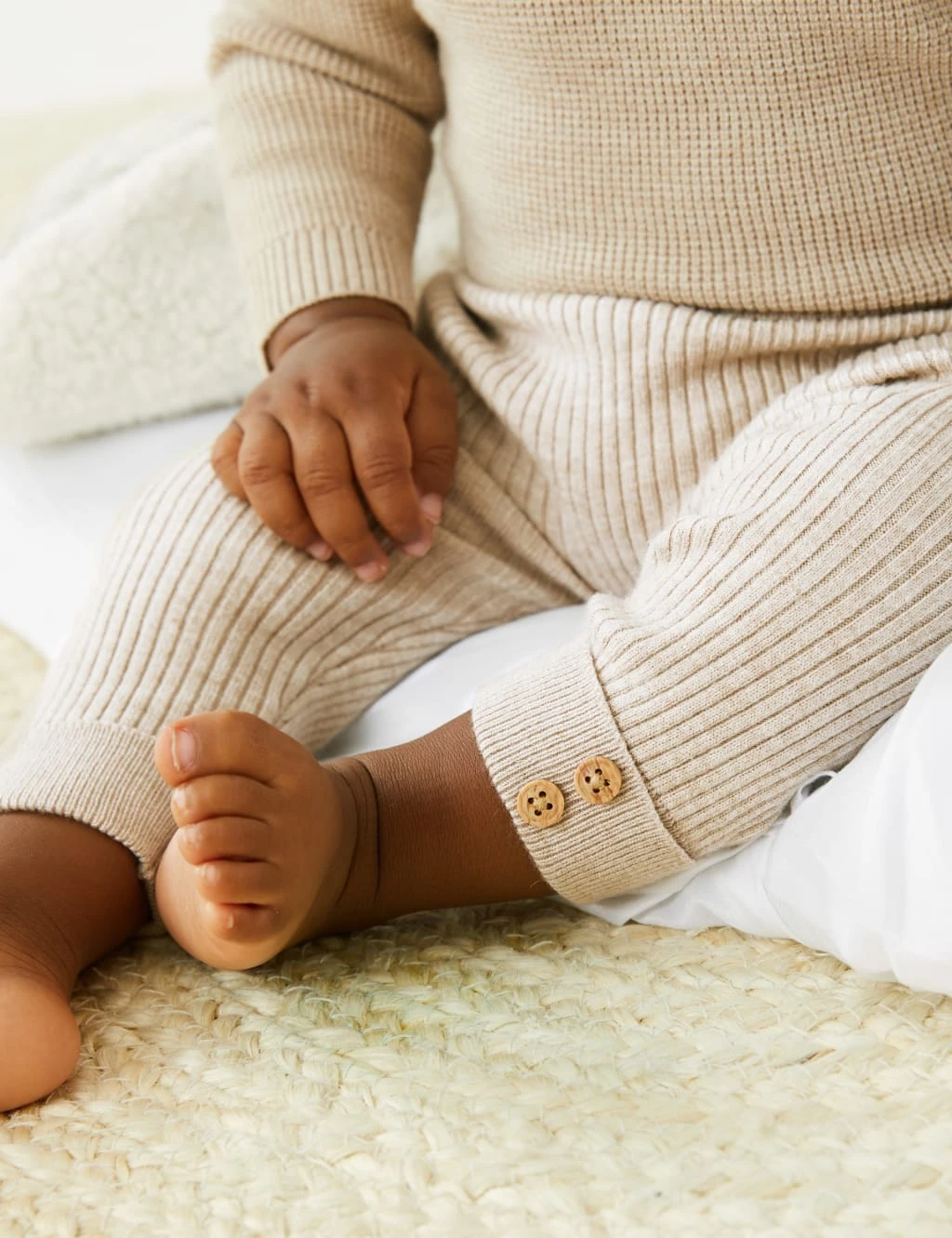 Knitted Leggings (7lbs - 12 Mths) 5 Knitted Leggings (7lbs - 12 Mths) - Image 5