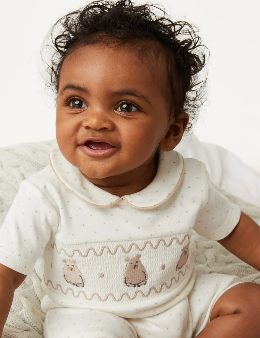 Smocked Embroidered Romper (0-1 Yrs) 1 Smocked Embroidered Romper (0-1 Yrs)