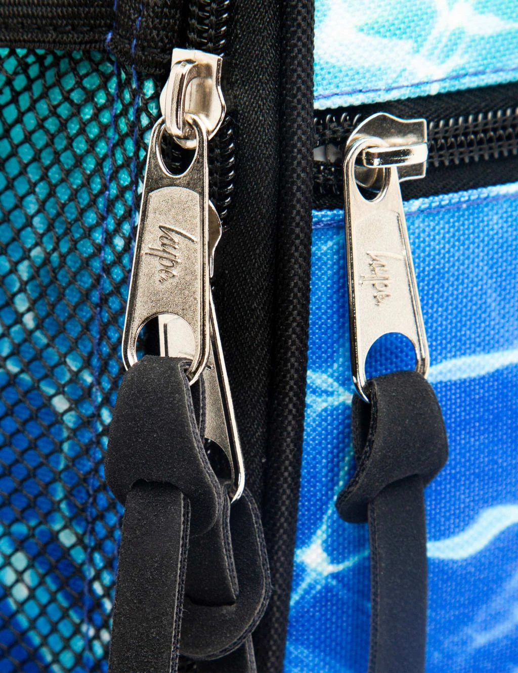 HYPE Kids' Pool Print Lunch Box (5+ Yrs) 3 HYPE Kids' Pool Print Lunch Box (5+ Yrs) - Image 3