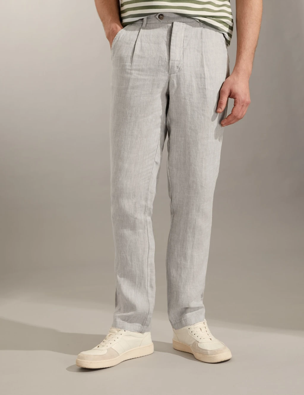 Jaeger Tapered Fit Pure Linen Single Pleat Trousers 3 Jaeger Tapered Fit Pure Linen Single Pleat Trousers - Image 3