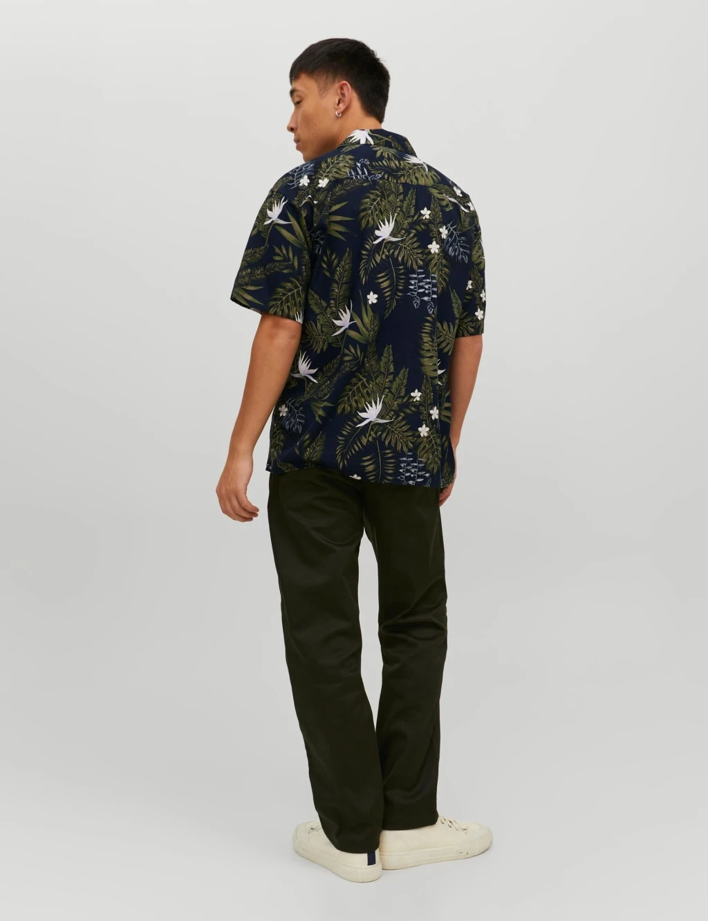 Jack & Jones Cotton Rich Leaf Print Oxford Shirt 5 Jack & Jones Cotton Rich Leaf Print Oxford Shirt - Image 5