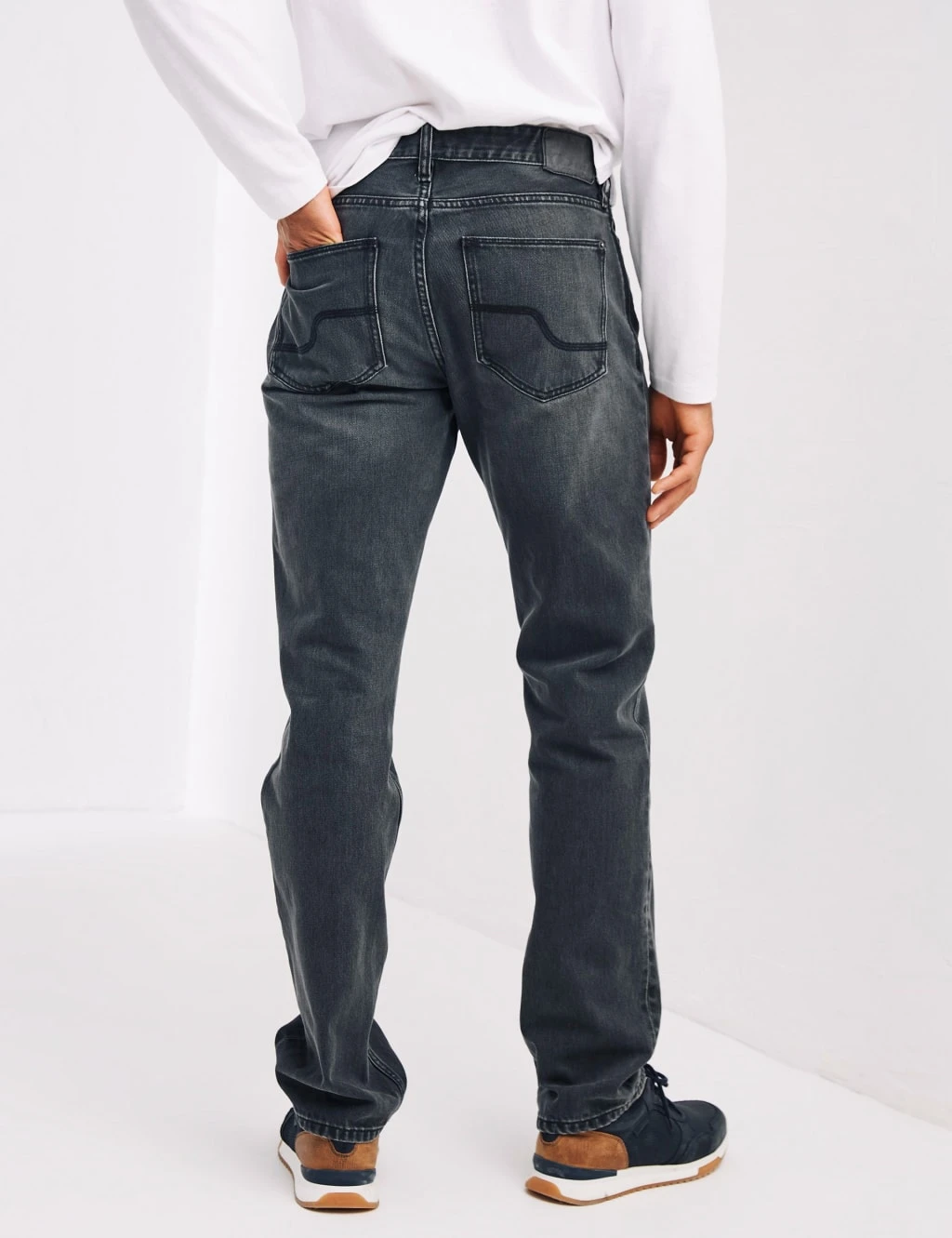 Regular Fit Vintage Wash Jeans 5 Regular Fit Vintage Wash Jeans - Image 5