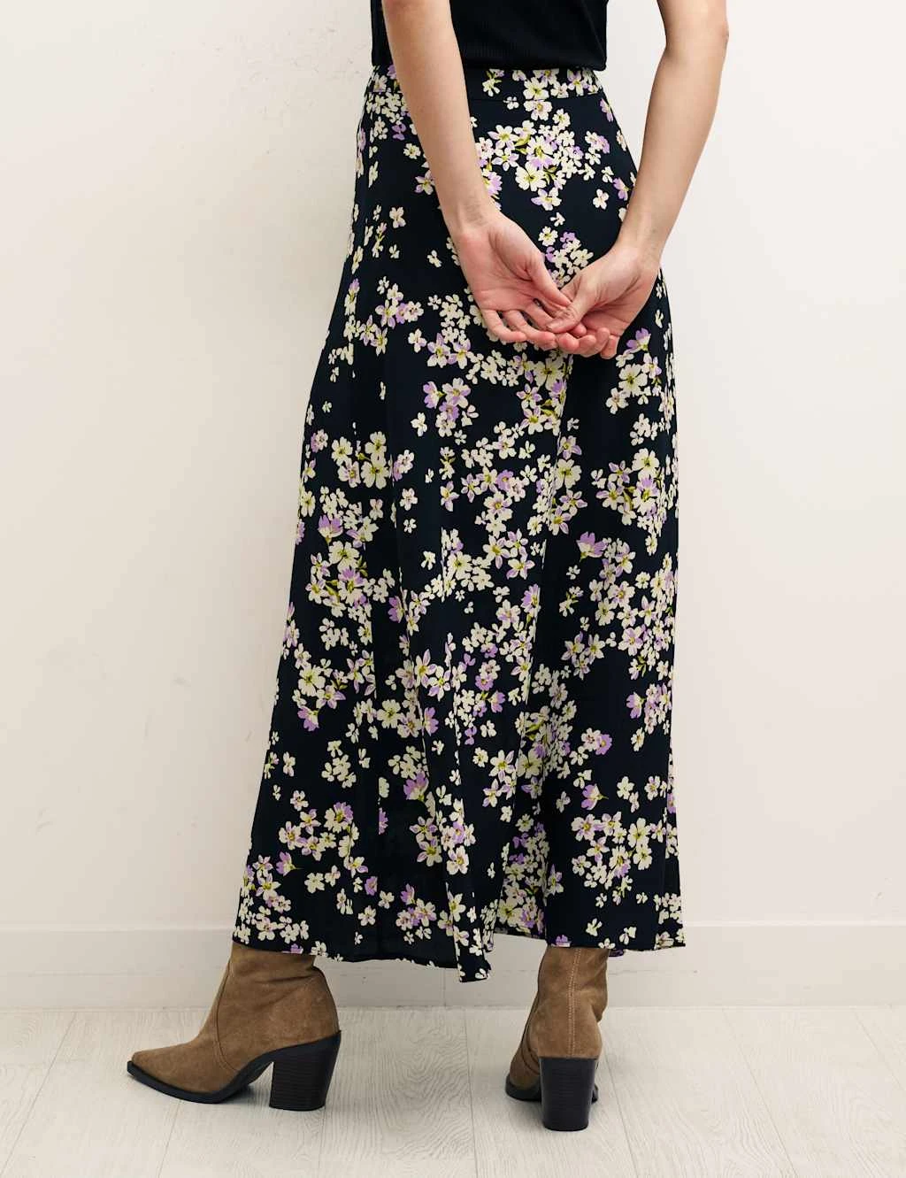 Floral Button Front Midi A-Line Skirt 3 Floral Button Front Midi A-Line Skirt - Image 3