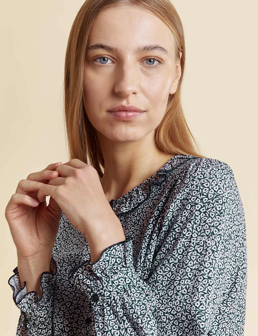 Floral Ruffle Button Detail Blouse 4 Floral Ruffle Button Detail Blouse - Image 4