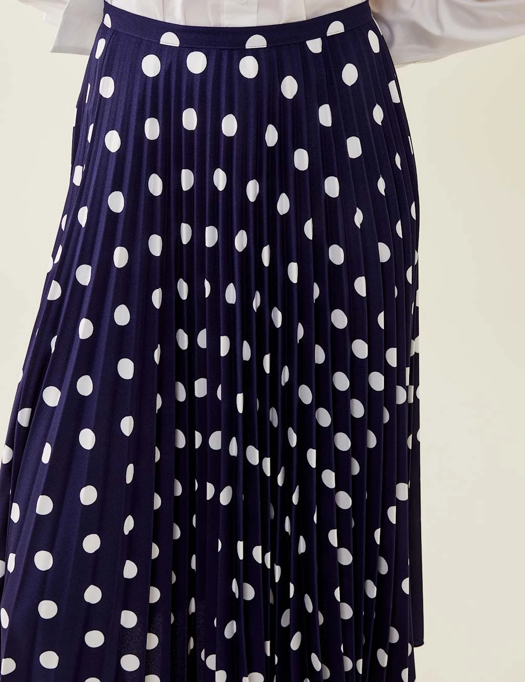 Crepe Polka Dot Pleated Midi Skater Skirt 3 Crepe Polka Dot Pleated Midi Skater Skirt - Image 3
