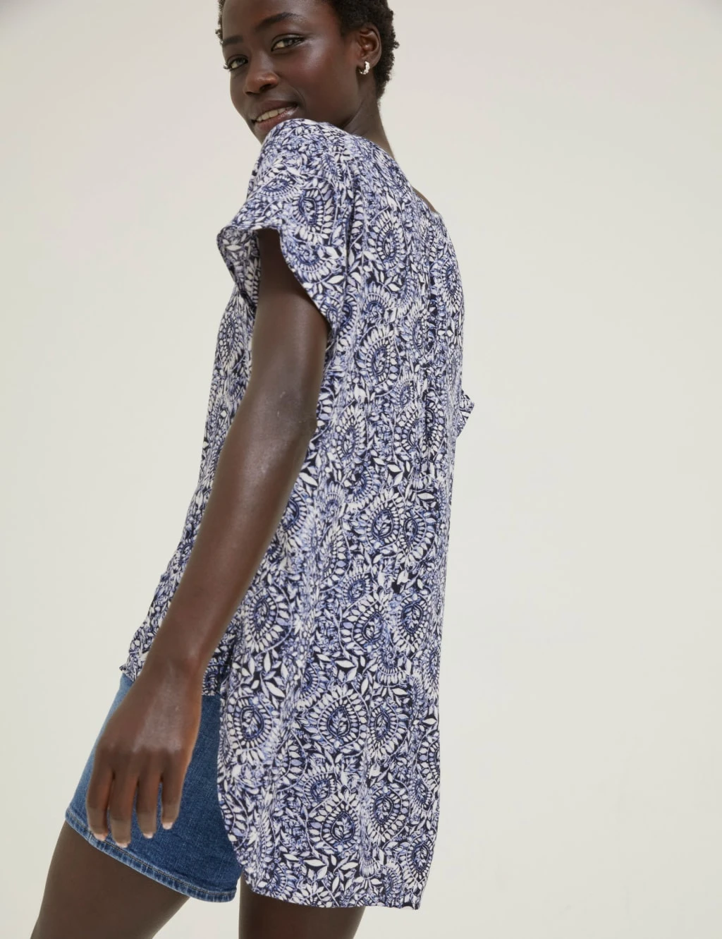 Floral Relaxed Tunic 3 Floral Relaxed Tunic - Image 3