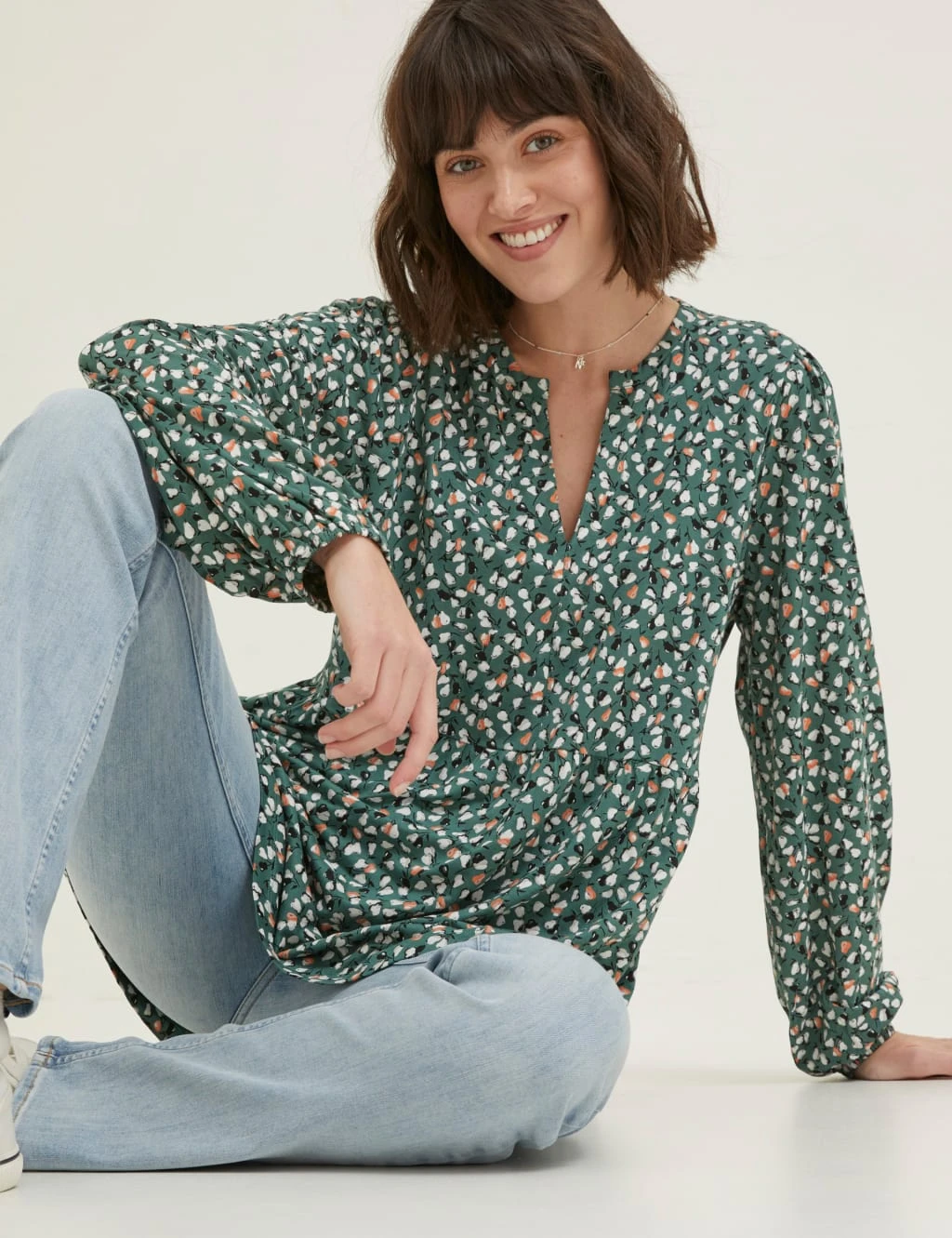 Floral Notch Neck Tunic 4 Floral Notch Neck Tunic - Image 4