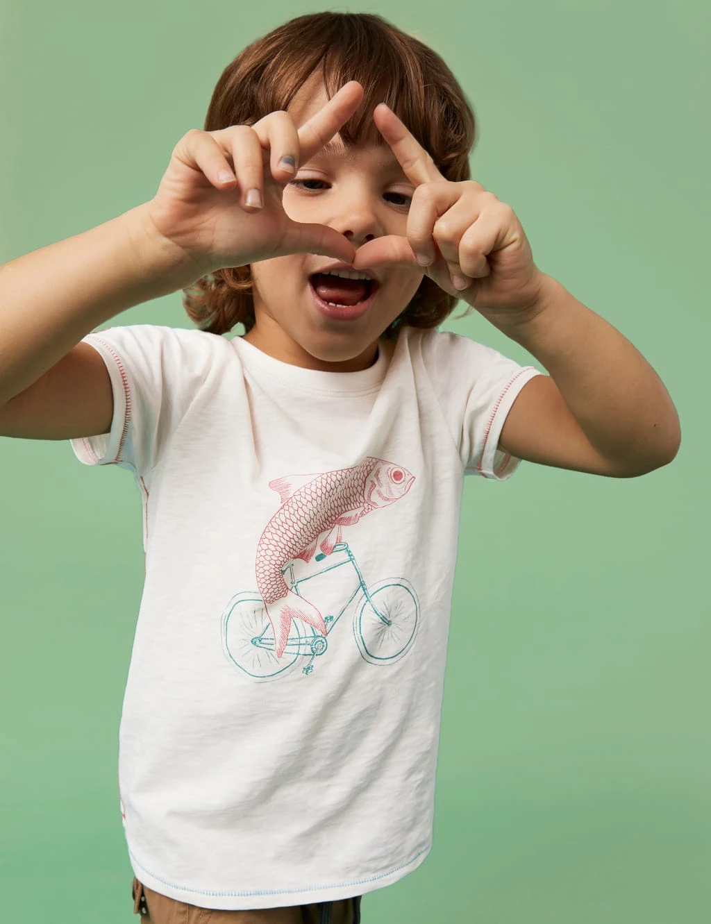 WHITE STUFF Pure Cotton Fish Graphic T-Shirt (3-10 Yrs) 1 WHITE STUFF Pure Cotton Fish Graphic T-Shirt (3-10 Yrs)
