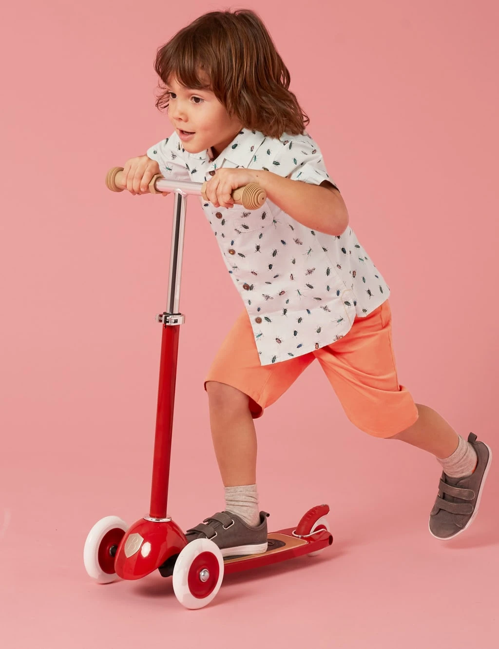 WHITE STUFF Cotton Rich Chino Shorts (3-10 Yrs) 1 WHITE STUFF Cotton Rich Chino Shorts (3-10 Yrs)