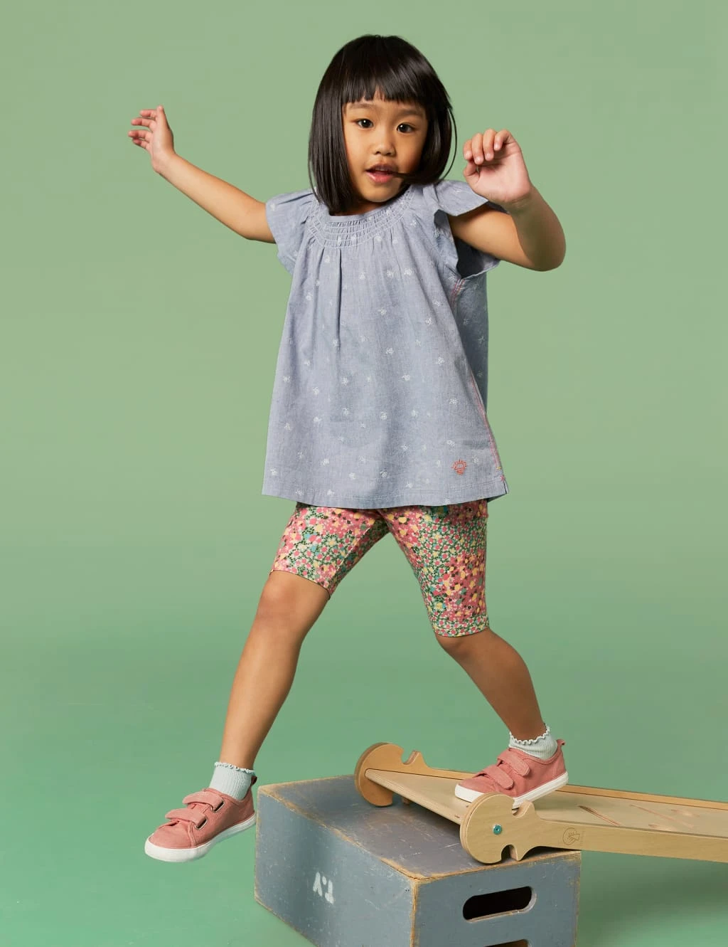 WHITE STUFF Pure Cotton Bee Embroidered Top (3-10 Yrs) 4 WHITE STUFF Pure Cotton Bee Embroidered Top (3-10 Yrs) - Image 4